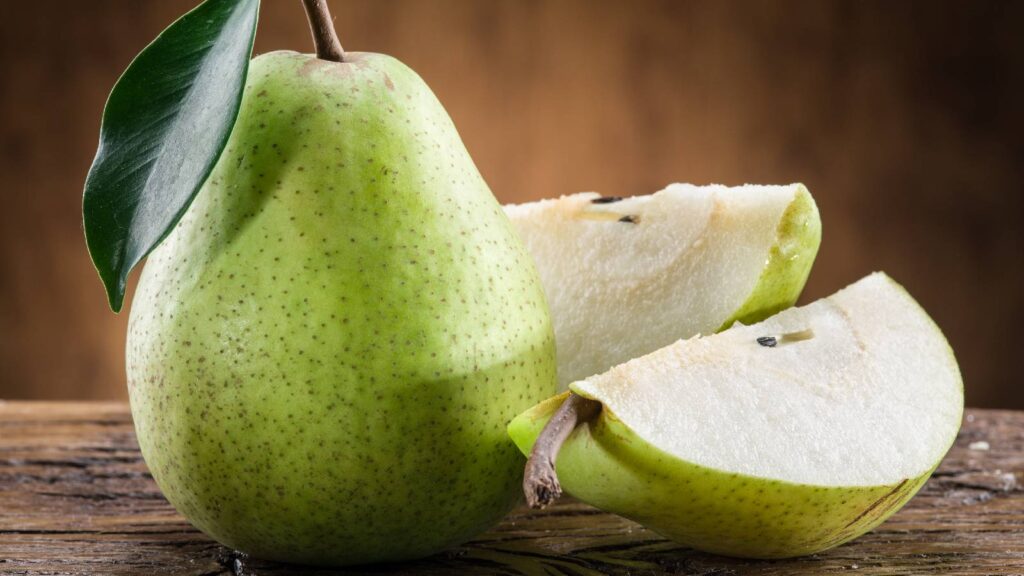 Hydration You Can Crunch: The Role of Pears in Skin Health and Glow